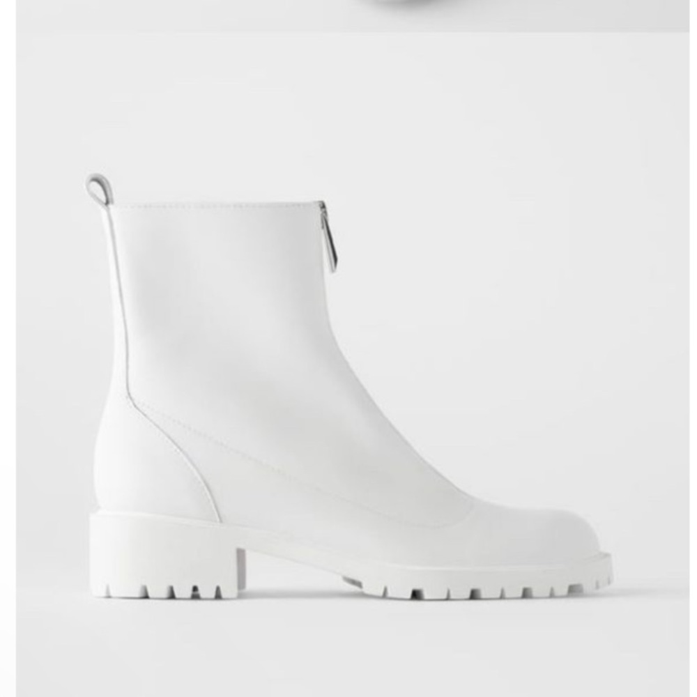 Zara booties, white zip up chunky heel and sole Size 42